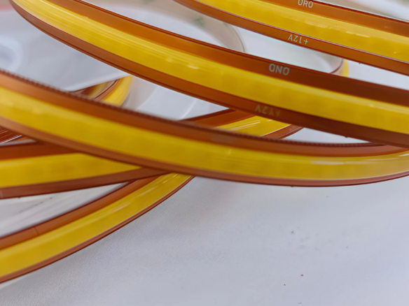 LUMSET® COB LED Strip – 528 LEDs:m, 12V:24V, CRI 90+, 2700K–6500K, 8mm Width, 13W:m, 5m Roll, Freely Cuttable (Non Panelized)